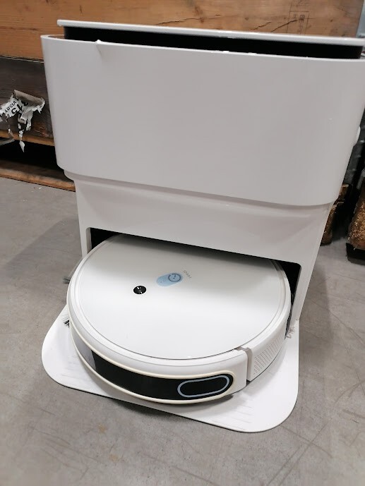 Yeedi DVX46 Robot Vacuum With Base Not Working Incomplete Set For Parts Only