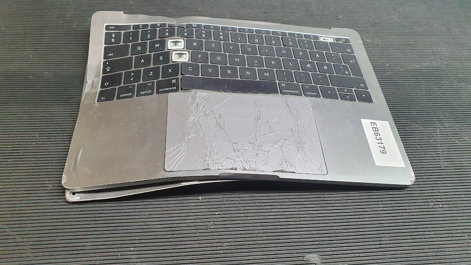 Apple Macbook Pro 13 A1708 Intel I5-6360U Intel Iris Graphics 540 8GB Ram Parts