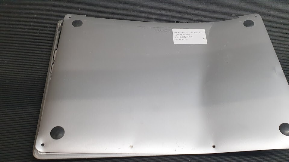 Apple Macbook Pro 13 A1708 Intel I5-6360U Intel Iris Graphics 540 8GB Ram Parts