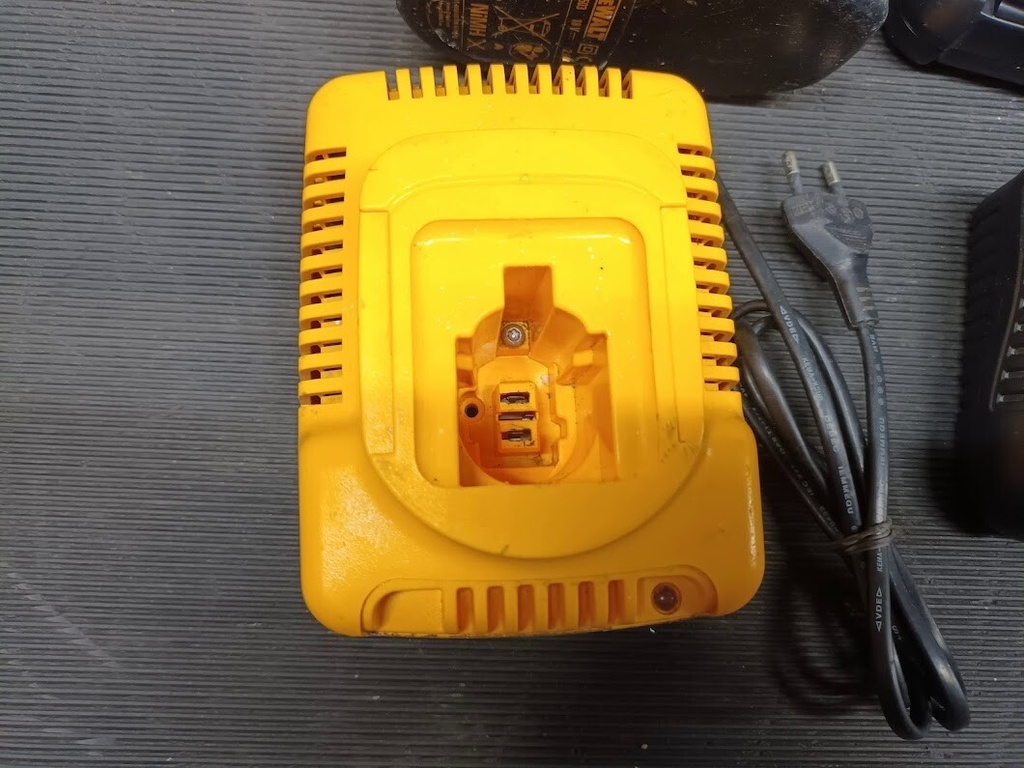 Lot of 5 DEWALT Power Tool Battery Chargers – Used, Fully Functional Has Scratch
