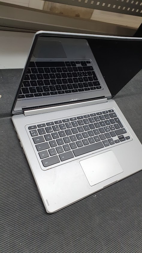 Acer Chromebook R13 Laptop Mediatek MT8173 PowerVR GX6250 4GB For Parts