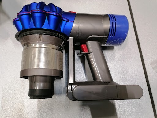 Lot of 3 Dyson V8 Various for Parts - Not Charging Not Working, Broken No Filter
