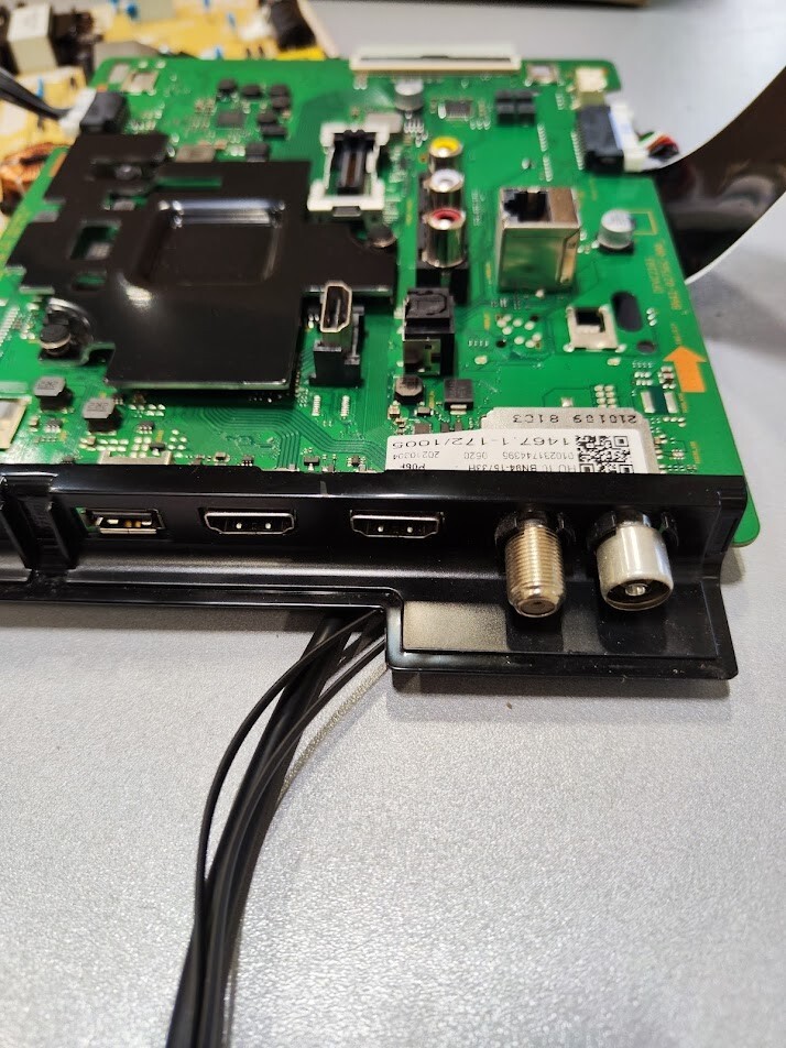 Samsung BN41-02844 Main Board for QN65Q60AAF 65" TV – Working Condition