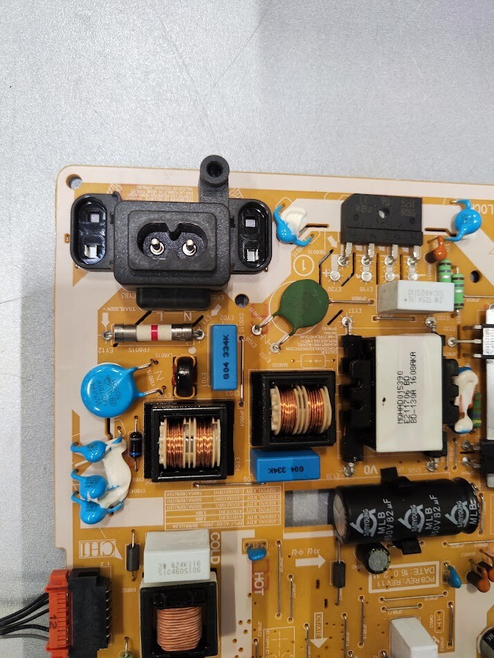 Samsung BN41-02568B Main Board BN44-00807F PSU Board Used Functional No Box