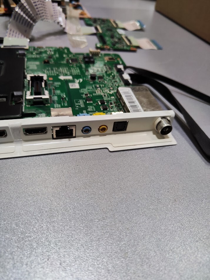 Samsung BN41-02568B Main Board BN44-00807F PSU Board Used Functional No Box