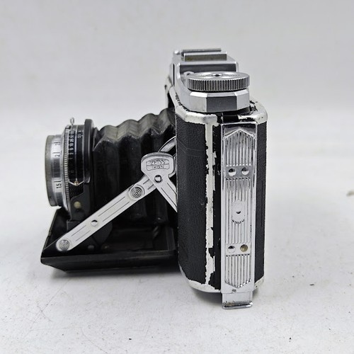Zeiss Ikon IKONTA 523/16 Camera - Vintage, Untested, Signs of Use