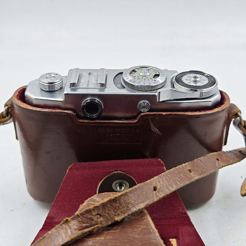 Zeiss Ikon Vintage Camera 527/24 - Untested, With Bag & Strap