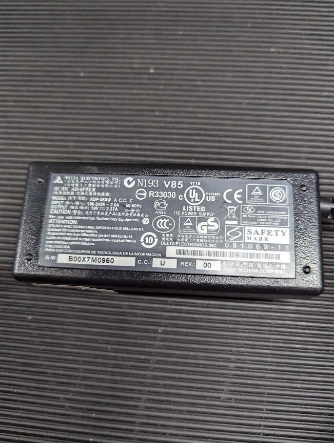 DELTA ADP-45AW  AC Adapter 19V 2.37A Without Power Cord Black Used
