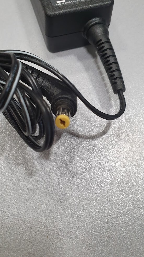 Delta ADP-30AD AD AC/DC Adapter 19V 1.58A Used Working Without Power Cord