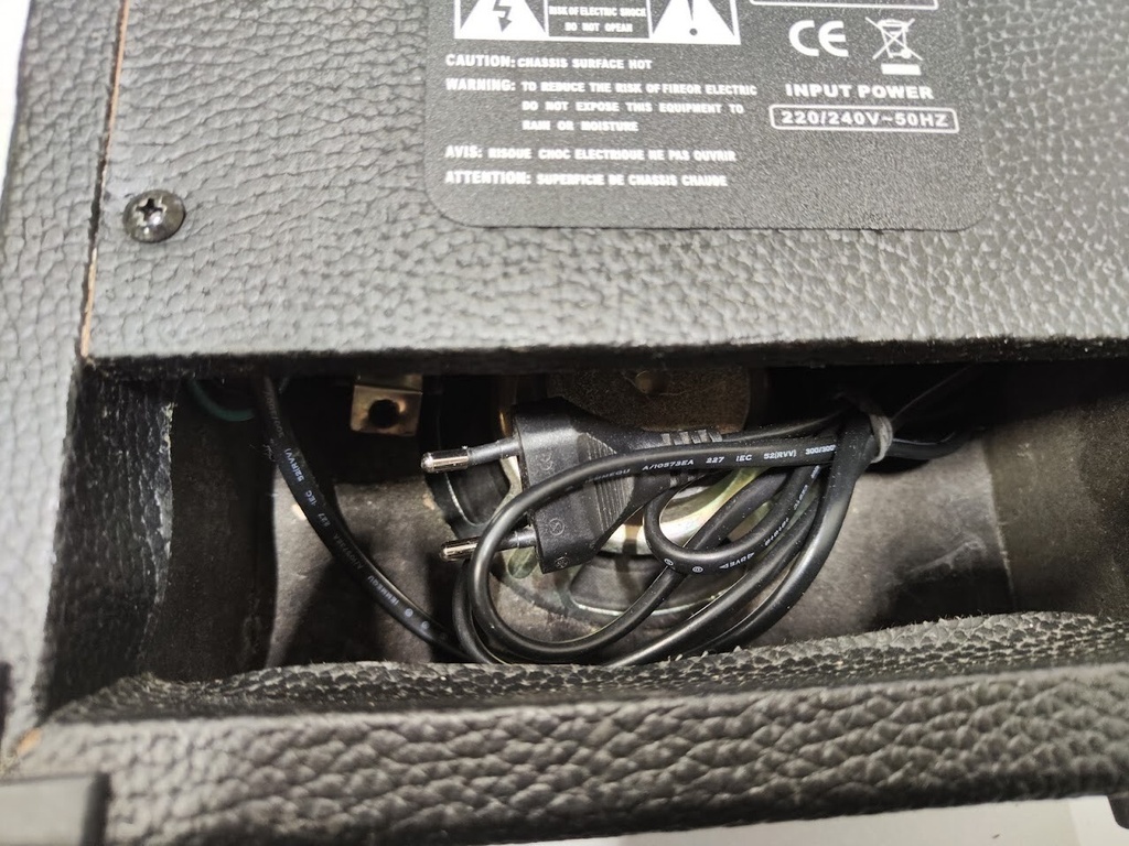 D-G Electronics GL-10 Compact Guitar Amplifier 10W Used Fully Working