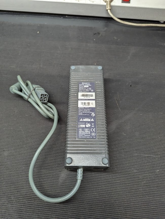 Microsoft PE-2171-02MX AC Adapter 12V 14.2A Used Working Without Power Cord