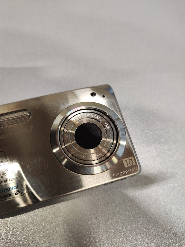 HP Photosmart R967 10MP Digital Camera 3x Optical Zoom Silver Used Working