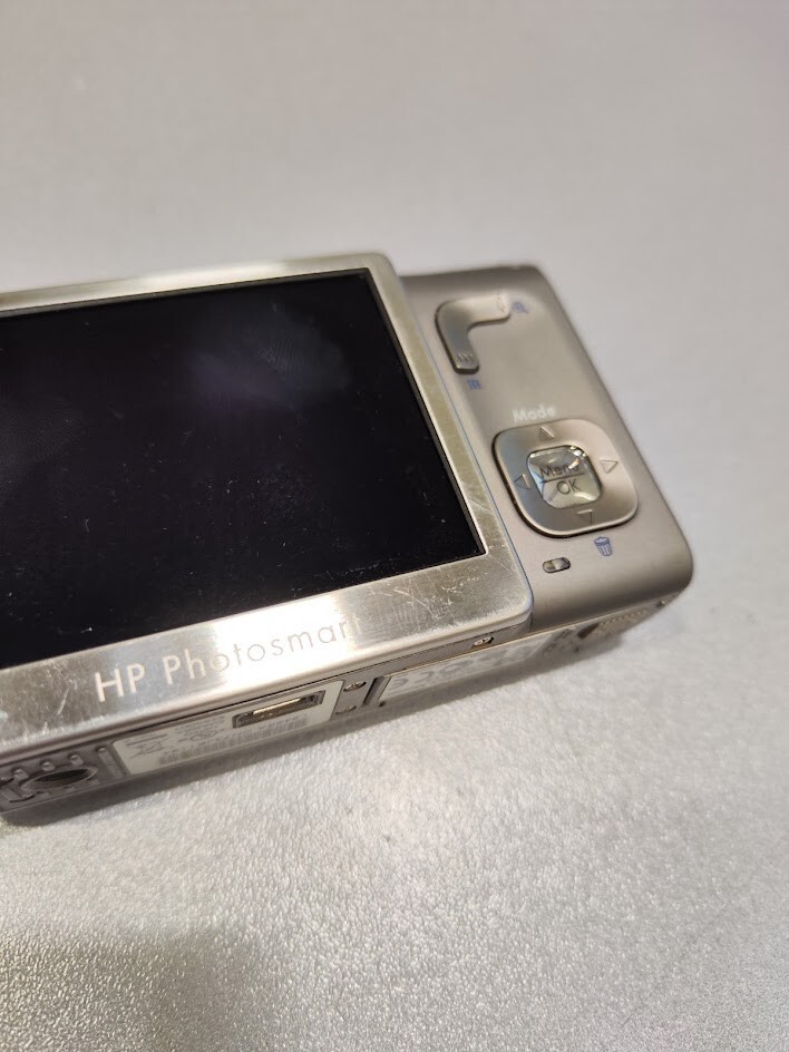 HP Photosmart R967 10MP Digital Camera 3x Optical Zoom Silver Used Working