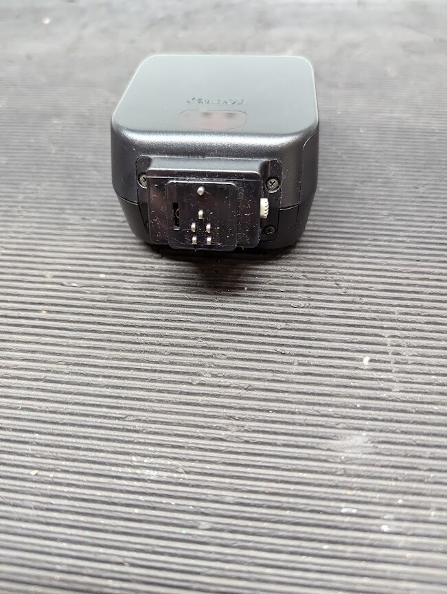 Canon 200E Speedlite  Flash   Black  - Untested With Cases