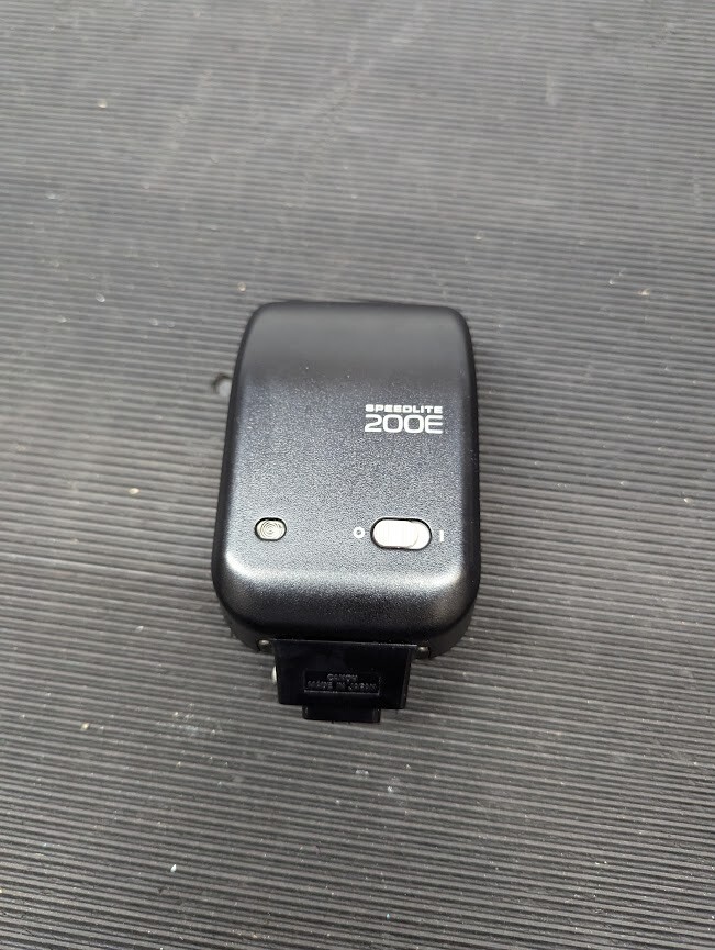 Canon 200E Speedlite  Flash   Black  - Untested With Cases