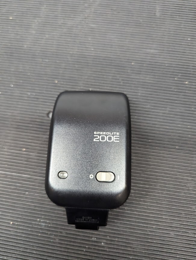 Canon 200E Speedlite  Flash   Black  - Untested With Cases