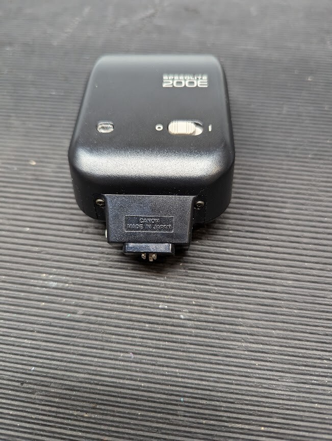 Canon 200E Speedlite  Flash   Black  - Untested With Cases