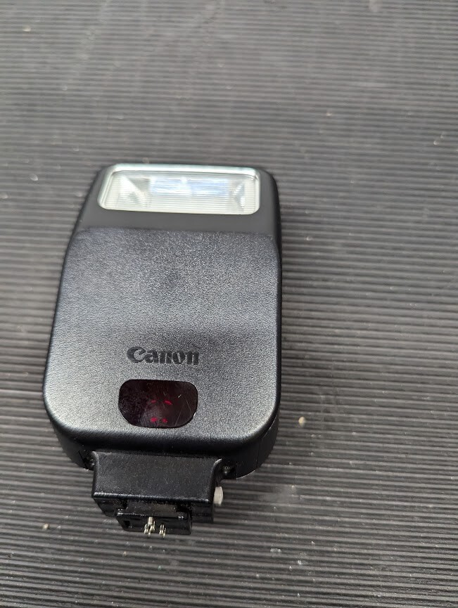 Canon 200E Speedlite  Flash   Black  - Untested With Cases