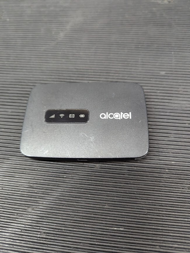 ALCATEL MW40V-2AWNIT2 4G PORTABLE WIFI MODEM ROUTER Used Working
