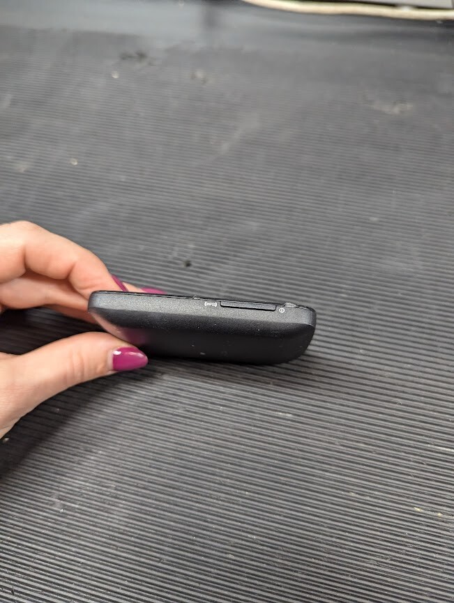 ALCATEL MW40V-2AWNIT2 4G PORTABLE WIFI MODEM ROUTER Used Working