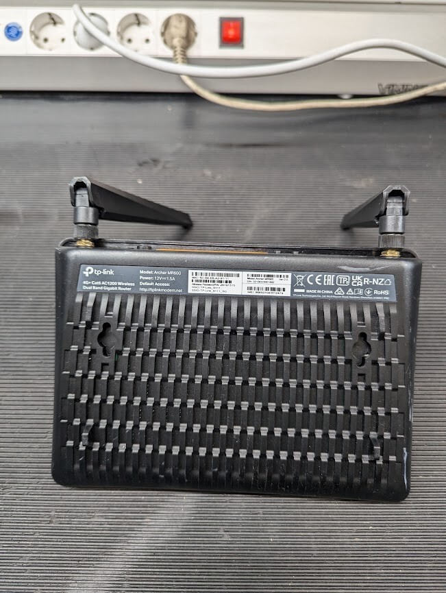 TP-Link Archer MR600 AC1200 Dual Band Gigabit Router Wifi 4G+ Speed Used Working