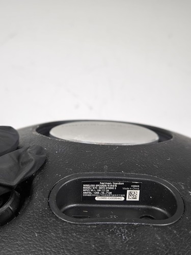 Harman Kardon Onyx Studio 3 - For Parts, No Packaging, Signs of Use
