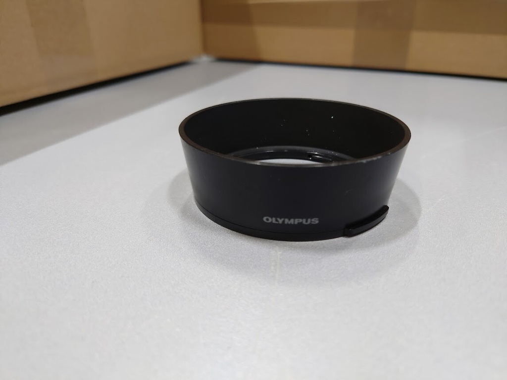 Olympus AF 35-105 mm F 3,5-4,5 Made In Japan Lens Hood  Black Used