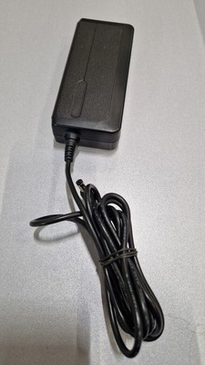 APD DA-90F19 AC Adapter 19V 4.74A Used Working Without Power Cord