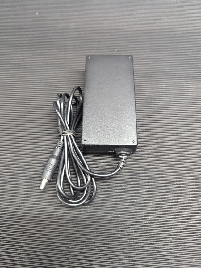 SAMSUNG A5814-DSM AC Adapter 14.0V 4.143A Used Working Without Power Cord