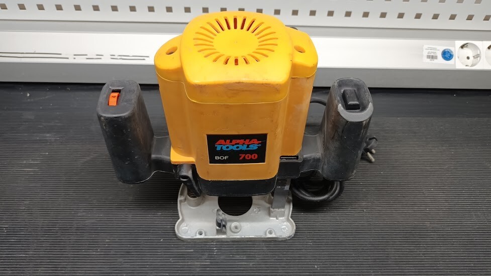 Alpha Tools BOF 700 Router - Not Working, For Parts or Repair