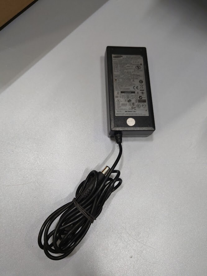 Samsung SAD04914-UV AC/DC Adapter 14.0V 3.5A Used Working Without Power Cord