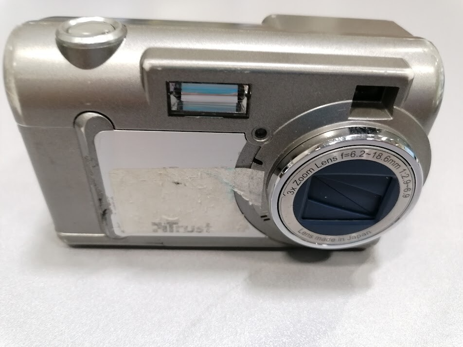 Trust 910Z 3X Optical Zoom Silver  Not Working For Parts