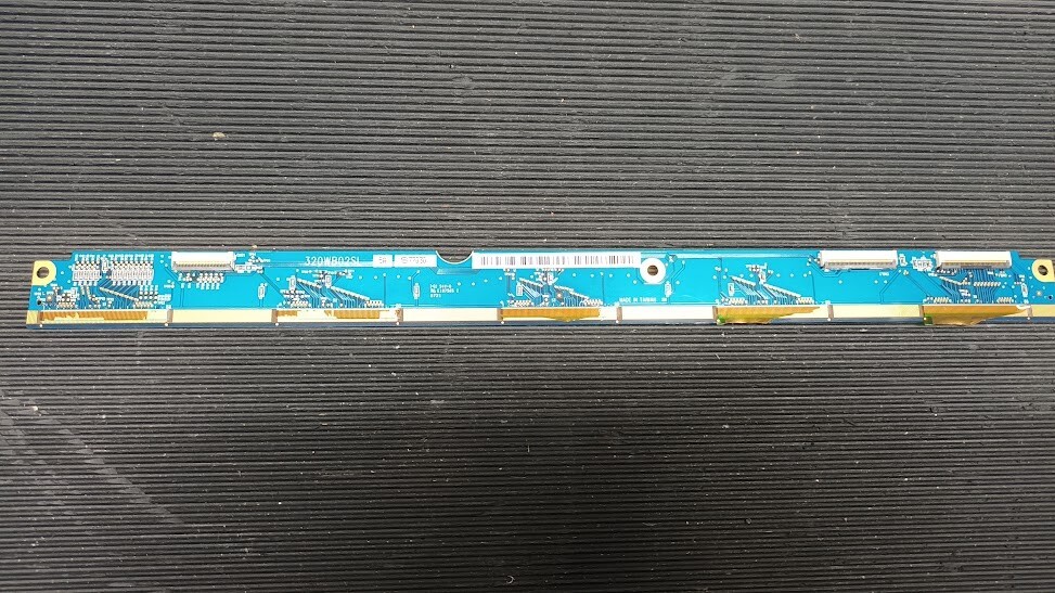 Non-Working 320WB02SL Circuit Board - For Parts or Repair