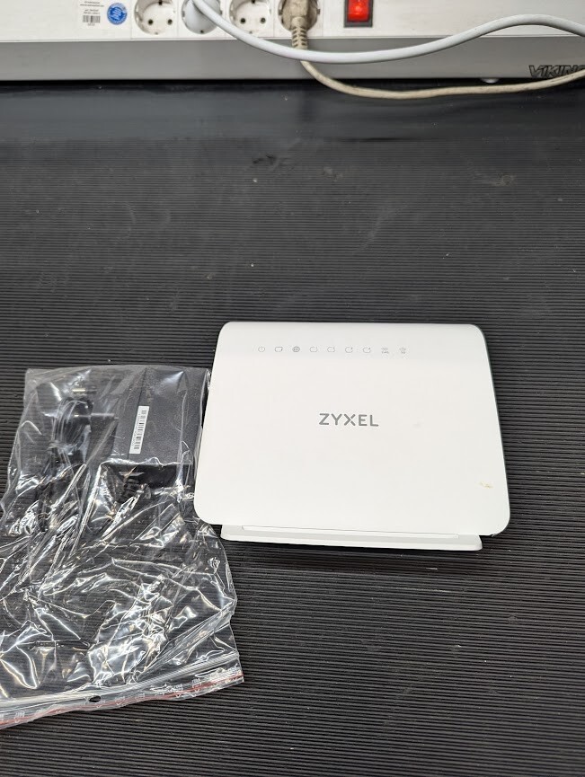 ZyXEL EMG3525-T50B Dual Band 11ac Router White Used Working