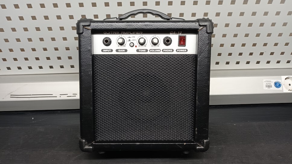 GA-10 Guitar Amplifier - Used, Compact, Working, Sold As-Is