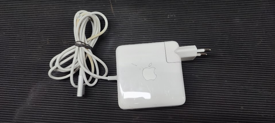 Genuine Apple MacBook 85W MagSafe  Adapter Charger Various Model  Used Working