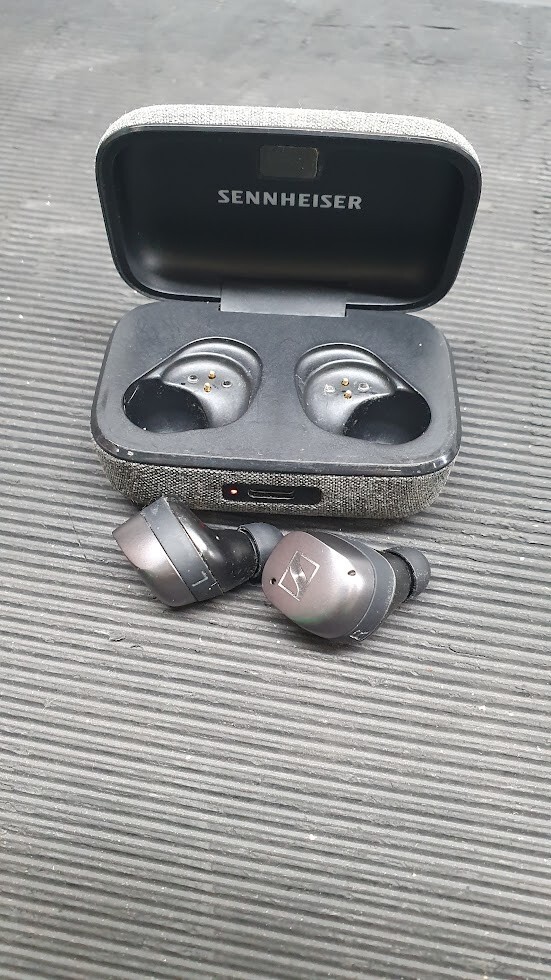 Sennheiser Momentum MTW3 Bluetooth Headphones Grey Not Working For Parts