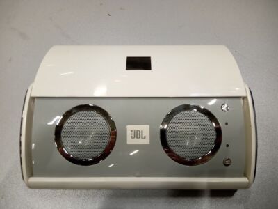Enceinte Bluetooth portable sans fil JBL On Tour blanche ne fonctionne pas...