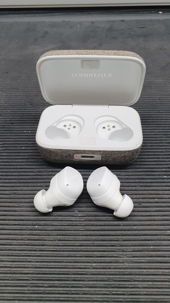 Sennheiser Momentum MTW3 Bluetooth Headphones White Not Working For Parts