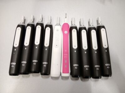 LOT de 10 brosses à dents Oral-B iO TYPES 3766, 3794 ne fonctionnent pas...