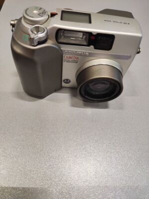 Cámara digital Olympus CAMEDIA C-3020 3,2 MP 3X óptica no funciona para piezas