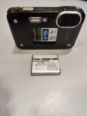 Olympus Tough TG-620 12MP Digital Camera 5X Wide Optical Zoom Black Used Working