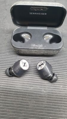 Sennheiser Momentum M3IETW2 Bluetooth Headphones Black/Grey Not Working Parts