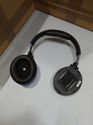 Audeze Mobius 3D Wireless Planar Magnetic Headphones Black NOT Working Used