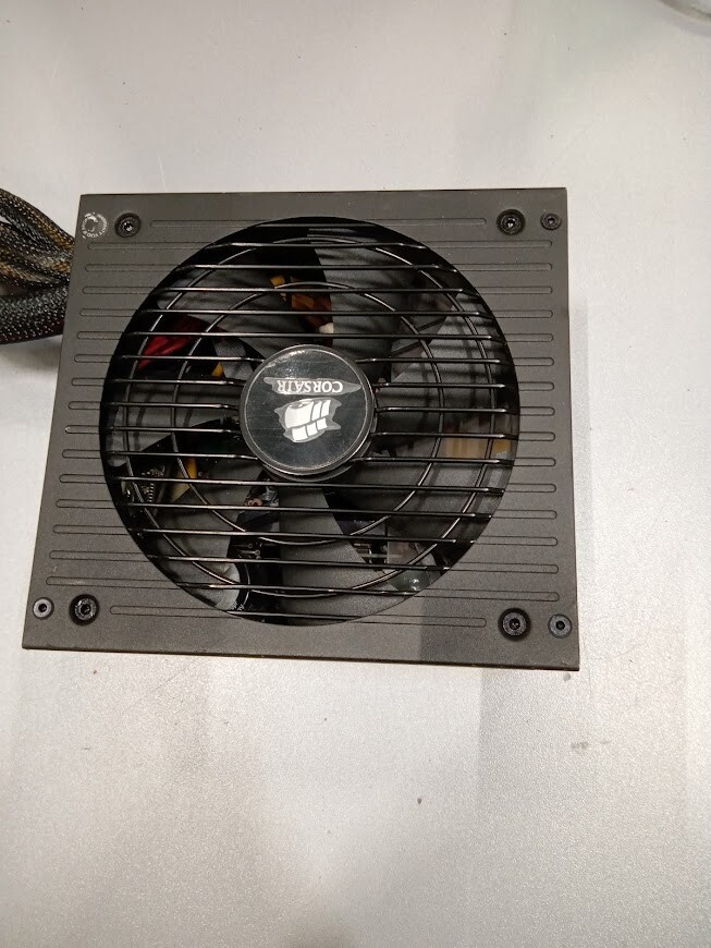 Corsair TX650 Netzteil Modell 75-001315 China ohne Netzkabel gebraucht funkti...