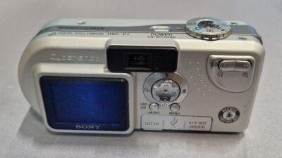 Sony Cyber-shot DSC-P7 3.2MP Digitalkamera 3X optischer Zoom funktioniert...