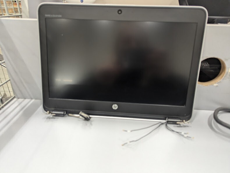 HP EliteBook 820 G3 Laptop – Not Working, Missing Body, Untested, Sold for Parts