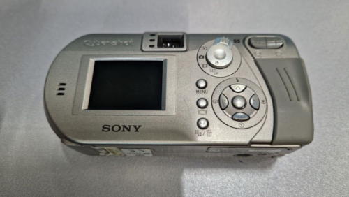 Sony Cyber Shot DSC-P92 5.0MP Digitalkamera 3X optischer Zoom funktioniert...