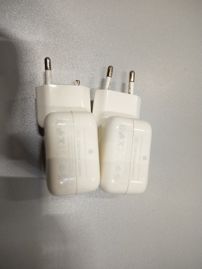 LOT OF 2 Apple Model A1357 10W USB Power Adapter White Not Tested For Parts