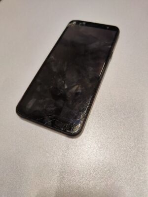 Samsung Galaxy A6 SM-A600FN 32GB Storage 3GB RAM Used BROKEN SCREEN Working